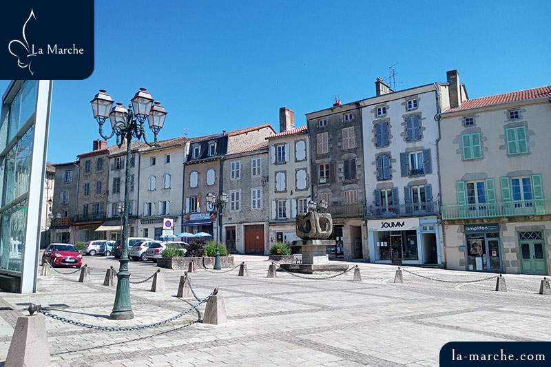 Place centrale de Bellac